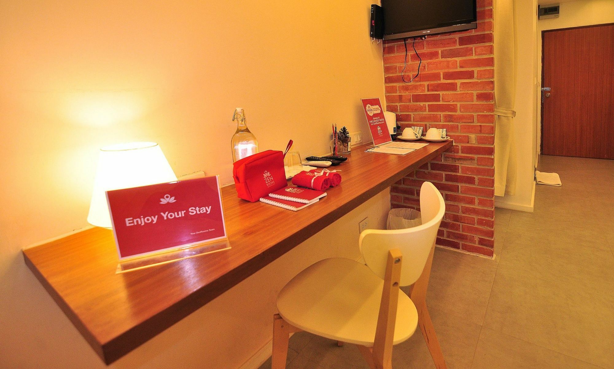 Case Study Asoke Bangkok Dış mekan fotoğraf