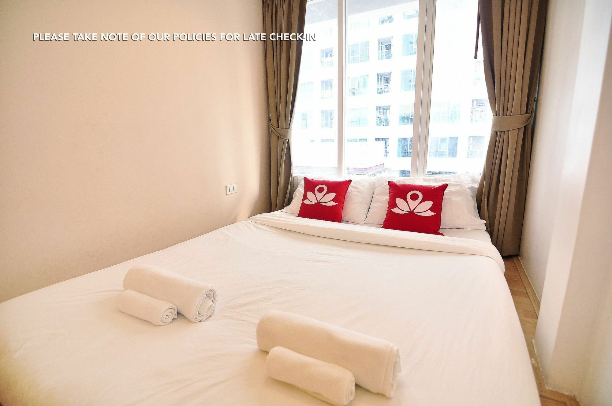 Case Study Asoke Bangkok Dış mekan fotoğraf